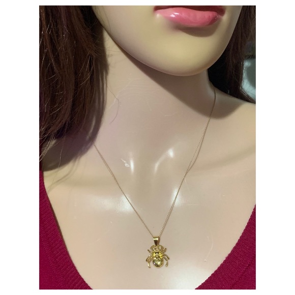 18k Solid Gold Spider Necklace - Picture 2 of 6